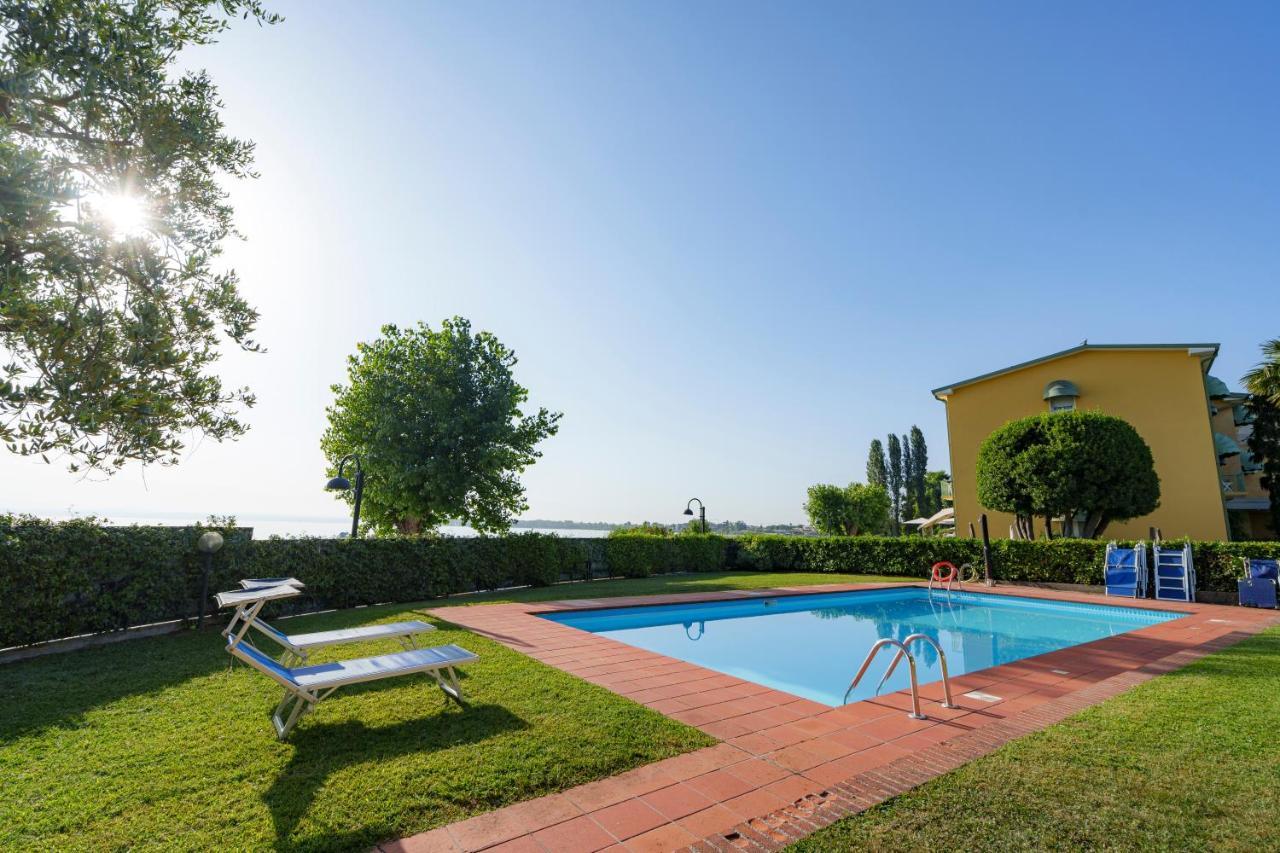Lake Apartment Primea Sirmione Extérieur photo